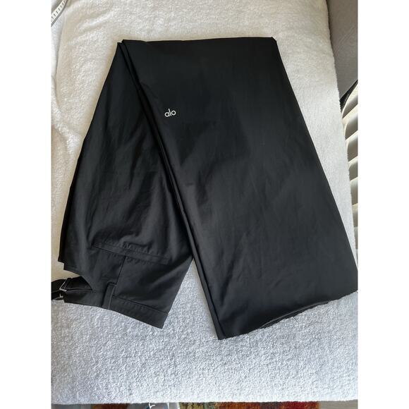 ALO Yoga Mid-Rise Showdown Trouser Pants Side Buckle Black 158$ Womens M /L - Picture 7 of 13